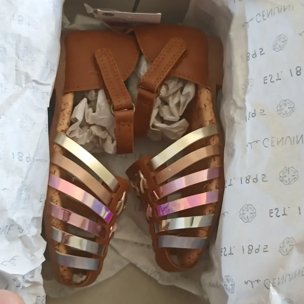 Oshkosh B'Gosh Halle Toddler Girl' Fashion Sandals. Size 7 Toddler